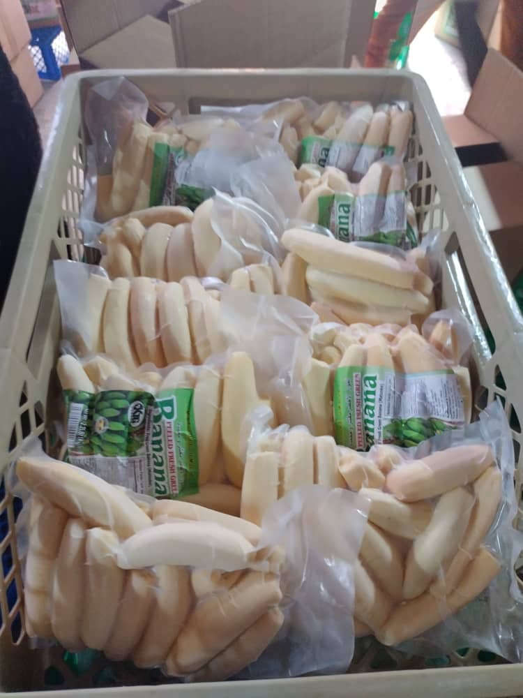 Fresh frozen green bananas